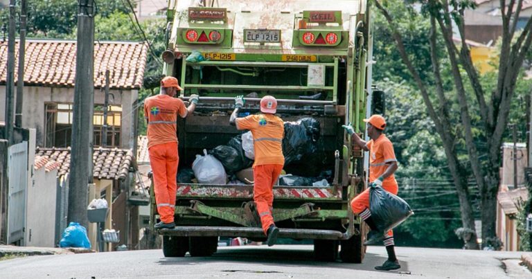 Profissionais de limpeza urbana precisam de EPIs em Paulista/PE